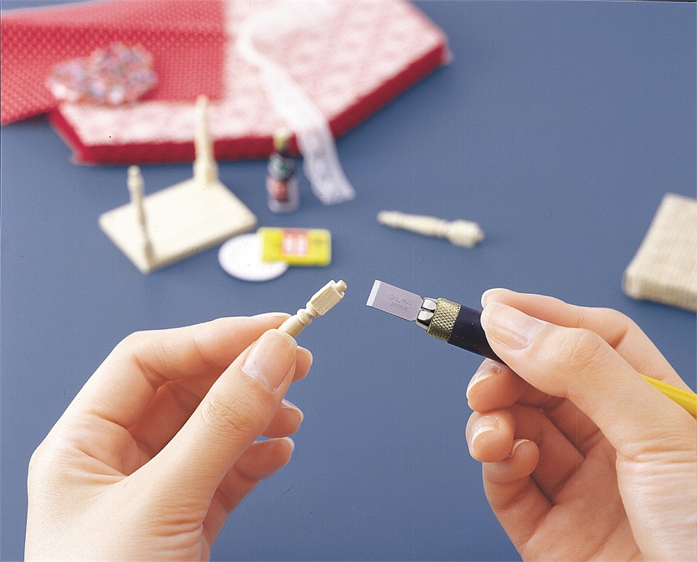 OLFA  с профильными лезвиями 6 мм, 4 шт, перовой нож (OL-AK-4) OL-AK-4