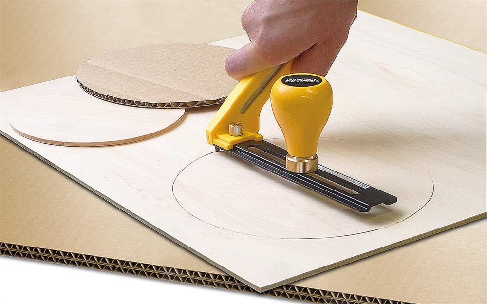 OLFA  с сегментированным лезвием 18х100х0.5 мм, циркульный нож (OL-CMP-2) OL-CMP-2