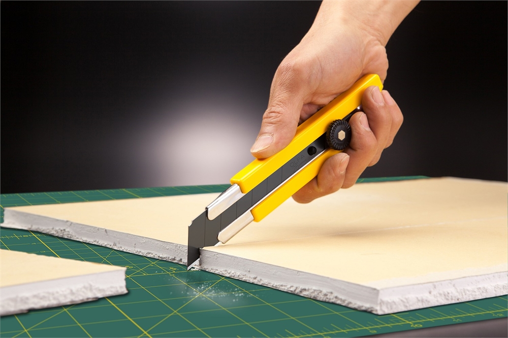 OLFA  25 мм, в комплекте с лезвиями EXCEL BLACK 5 шт, нож (OL-H-1BB/5BB ) OL-H-1BB/5BB