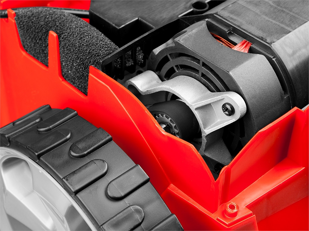 ЗУБР  1000 Вт, 32  см, электрический скарификатор-аэратор (ЗСЭ-32-1000) ЗСЭ-32-1000