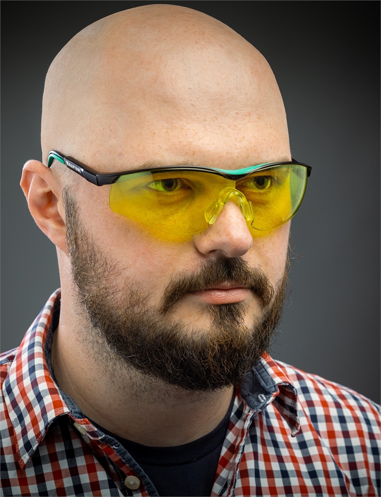 KRAFTOOL  BASIC, открытого типа, жёлтые, стекло-моноблок с покрытием устойчивым к истиранию и запотеванию, защитные очки (110318) 110318