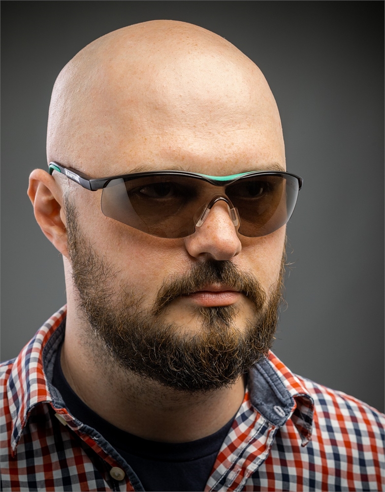 KRAFTOOL  BASIC, открытого типа, коричневые, стекло-моноблок с покрытием устойчивым к истиранию и запотеванию, защитные очки (110319) 110319