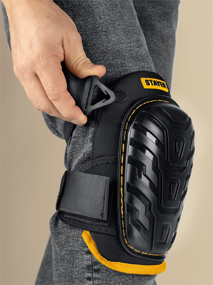 STAYER  с гелевым наполнителем, защитные наколенники с пластиковой накладкой, Professional (11198) 11198