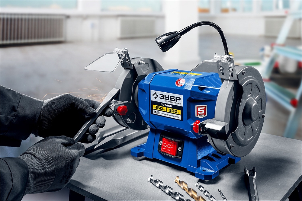 ЗУБР   d 150,  300 Вт, заточной станок, Профессионал (ПСТ-150) ПСТ-150