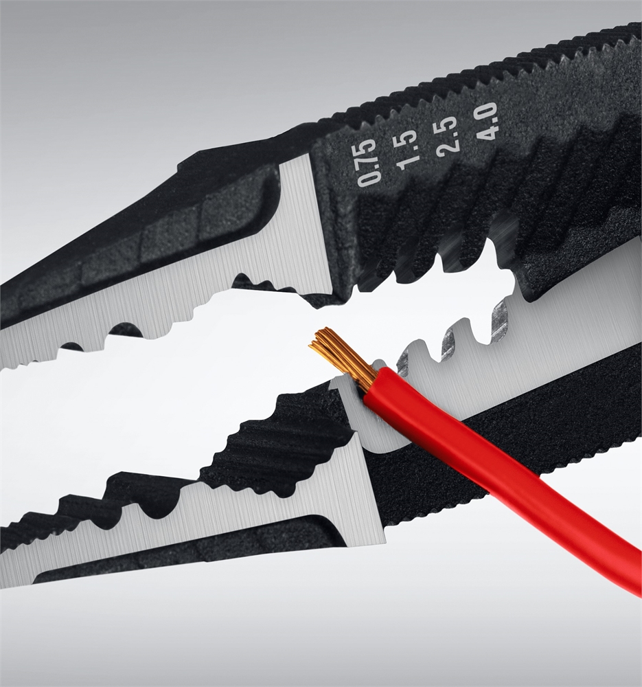 STAYER  XM-21, резка d 14мм, зачистка 0.75 – 25 мм2, кримпер 2.5 мм2, плоскогубцы 210 мм, многофункциональные клещи, Professional (23342-21) 23342-21